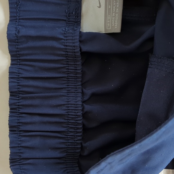 Nike Stripe Nylon Blend Capri Cropped Pants Medium Navy Blue White - Picture 8 of 14
